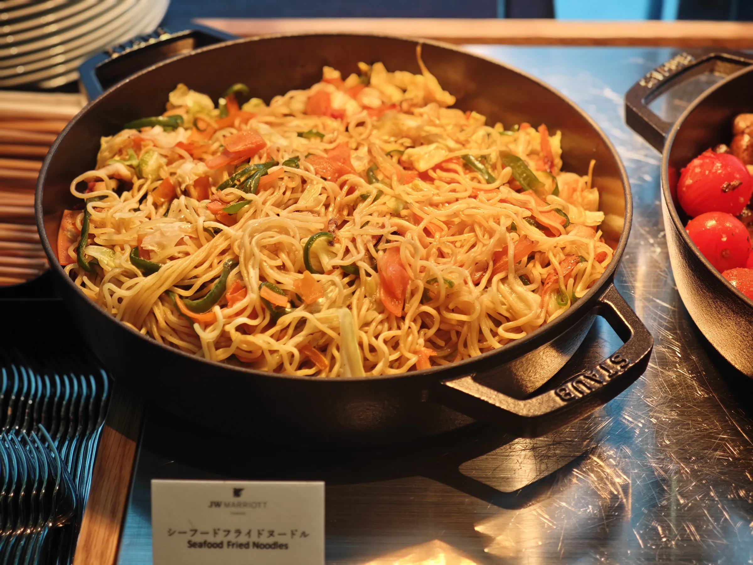 ラウンジ朝食の麺料理(2025年下半期)