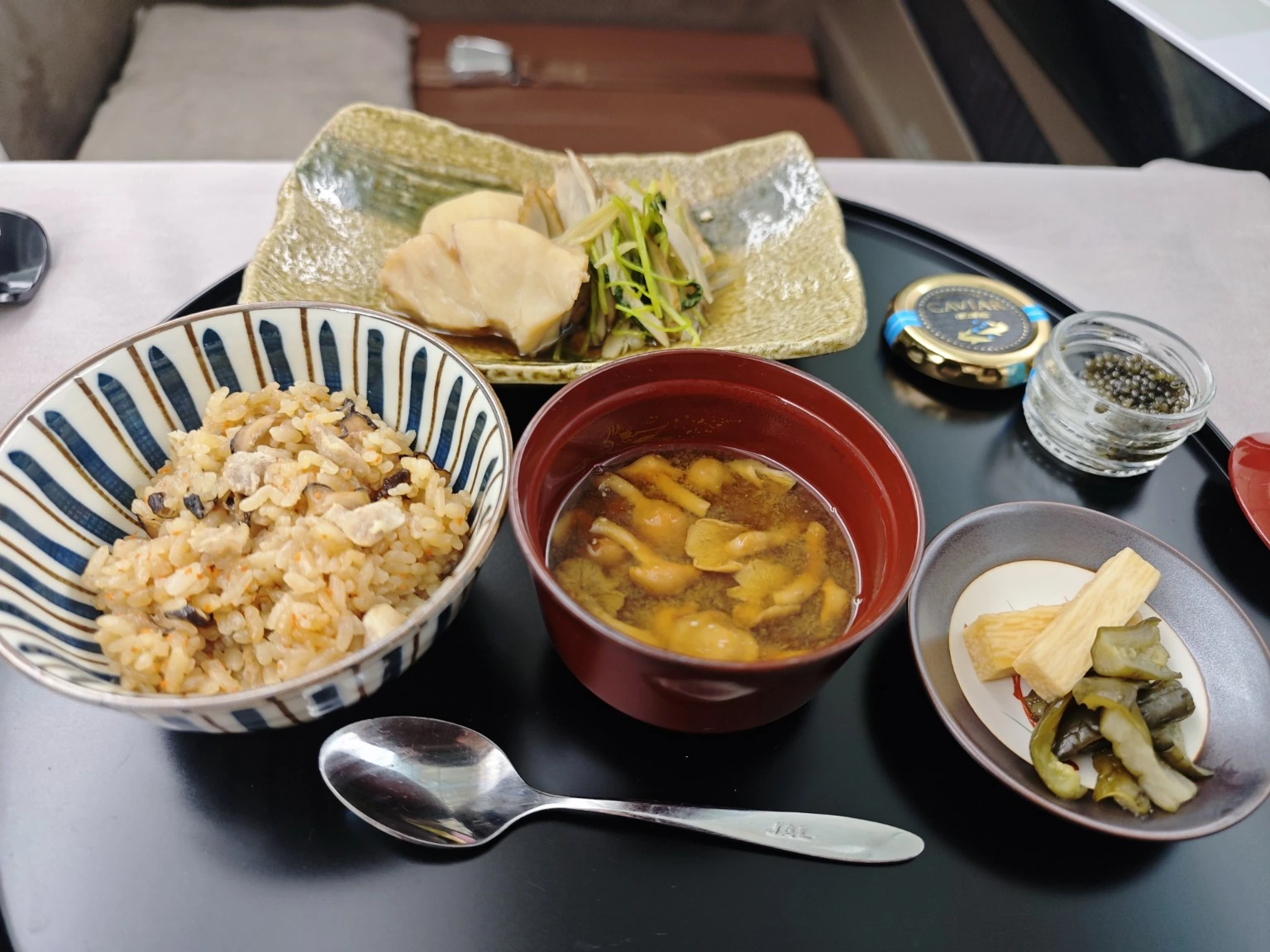 丹波黒鶏のごはんまで、和食の満足感が続きます。