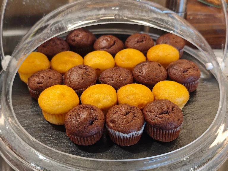 プレーンとチョコレートのマフィン