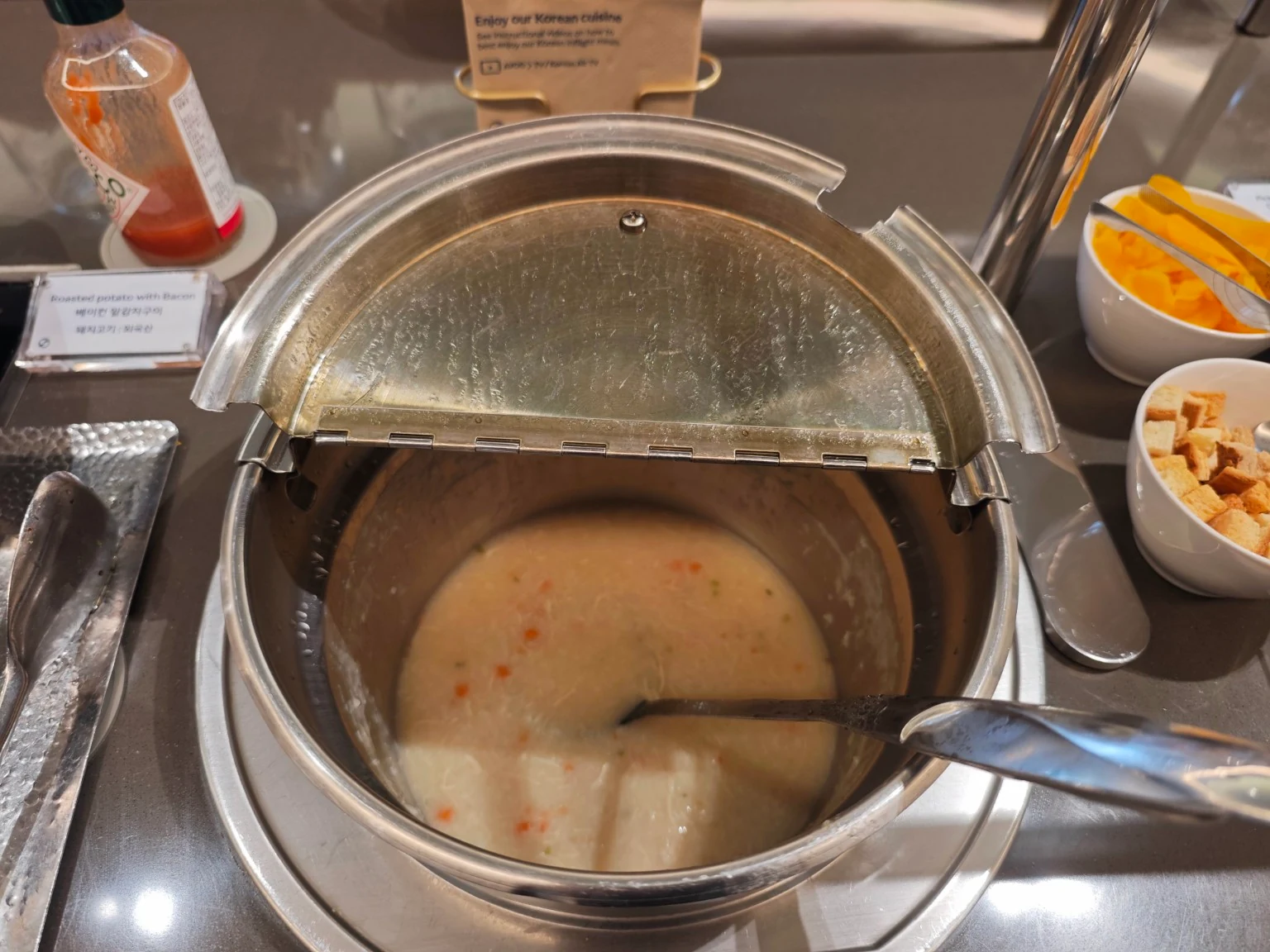 温かいスープも用意されていました