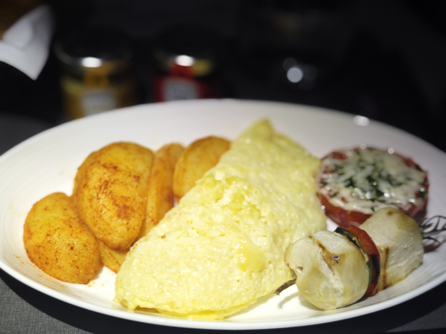 Cheese omelette with chicken kebab