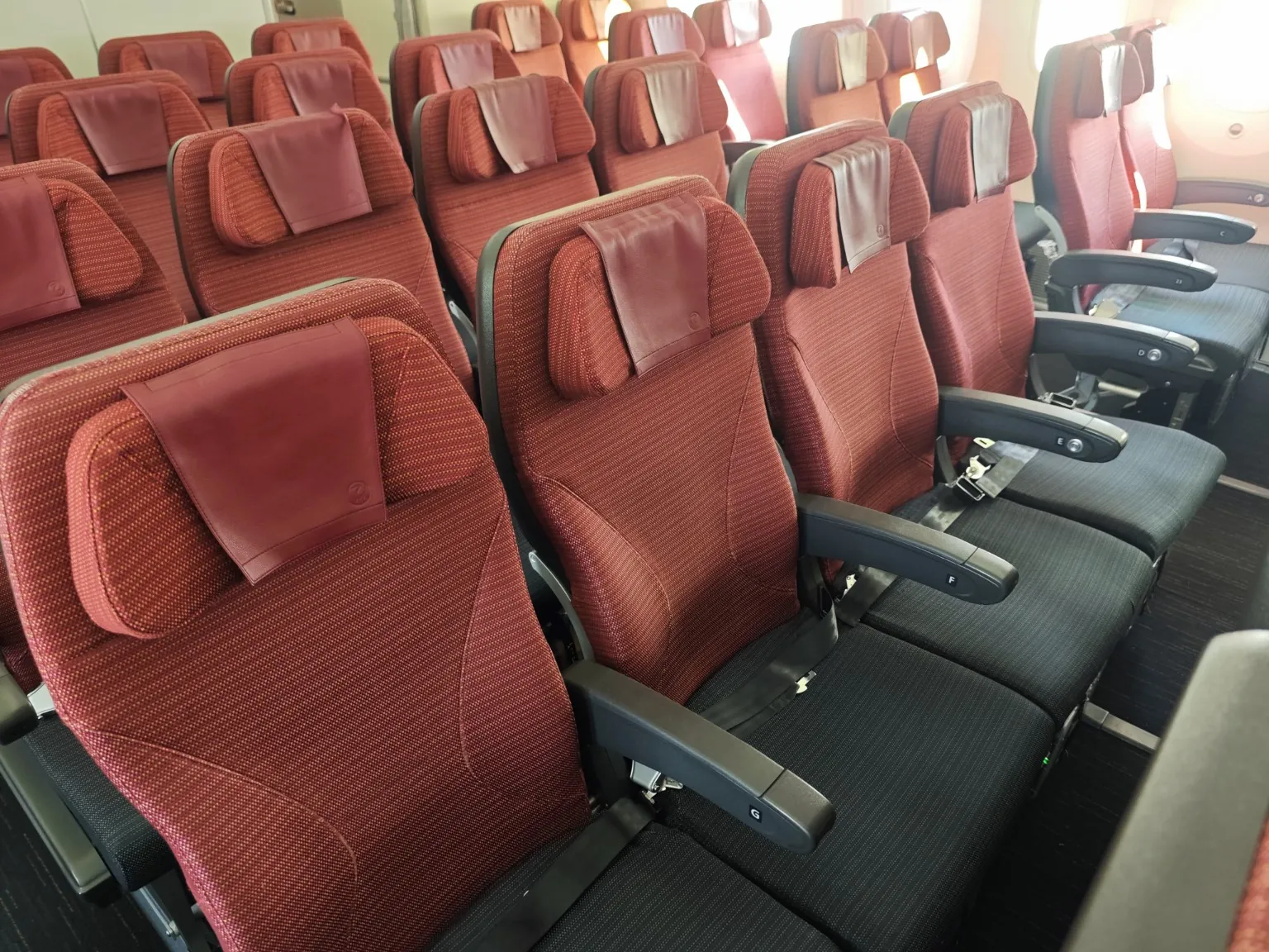 JAL SKY WIDERのエコノミークラスシート