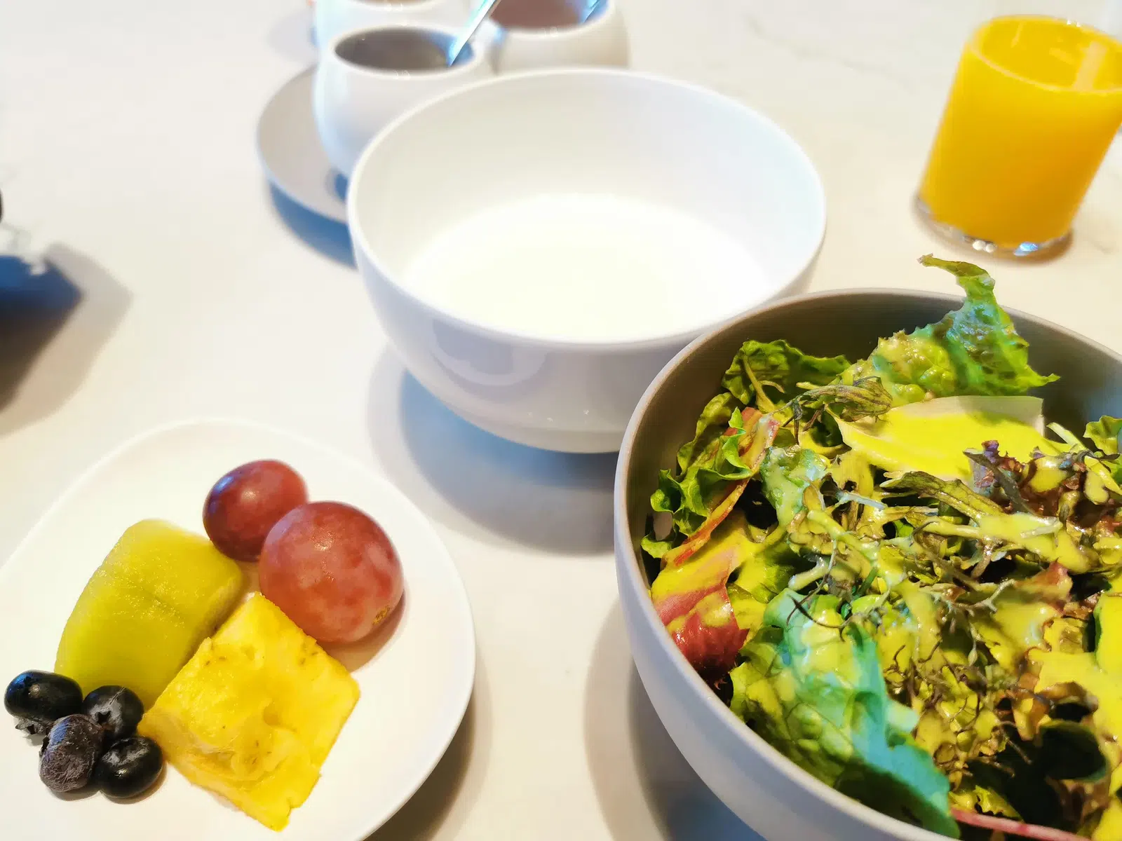 朝食プレートの一例。