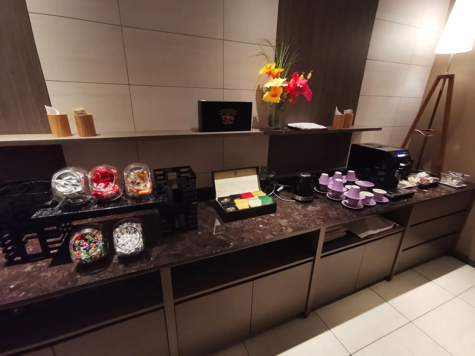 Executive Loungeのドリンク・軽食エリア。