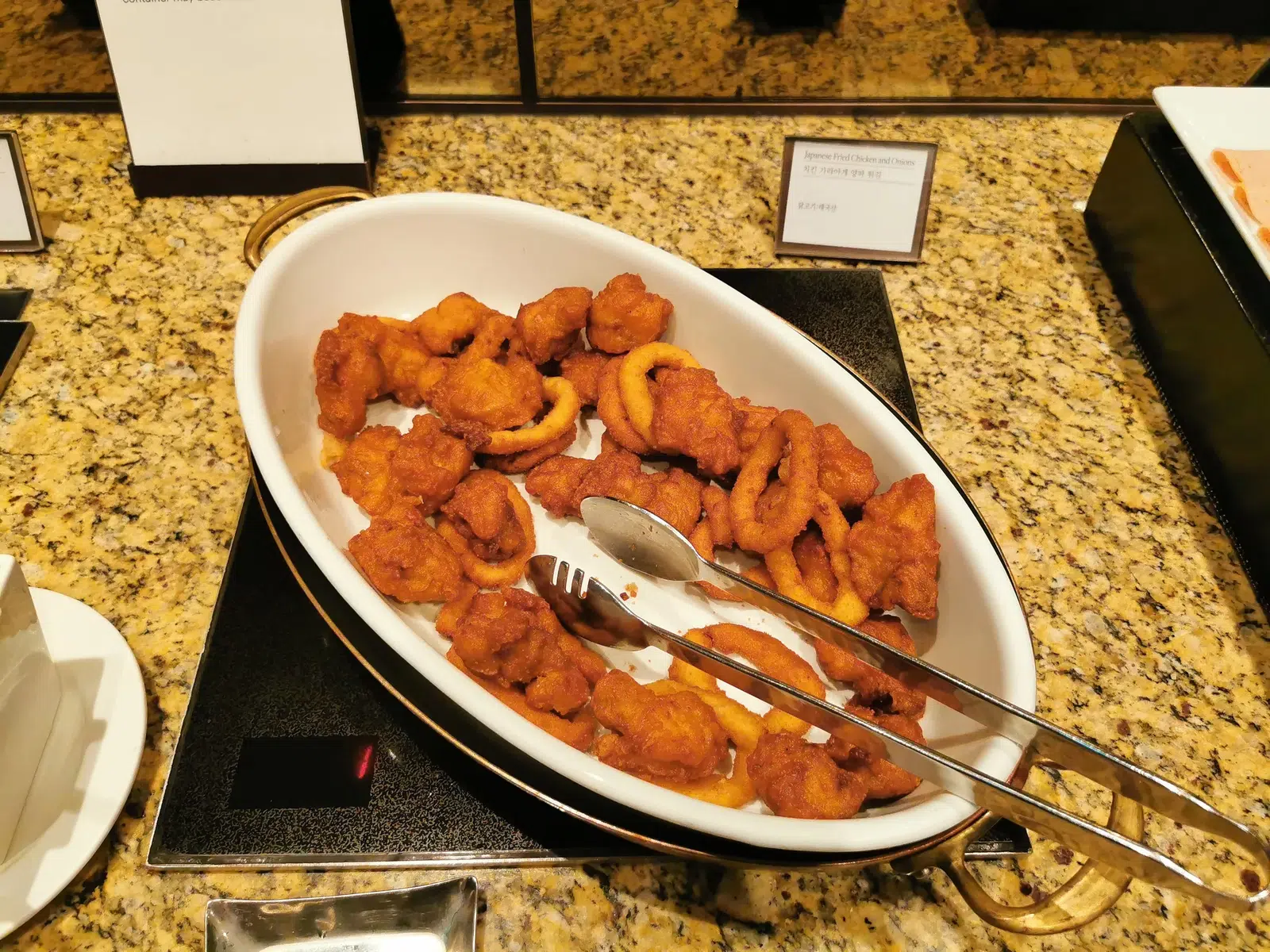 温かい料理の一例。
