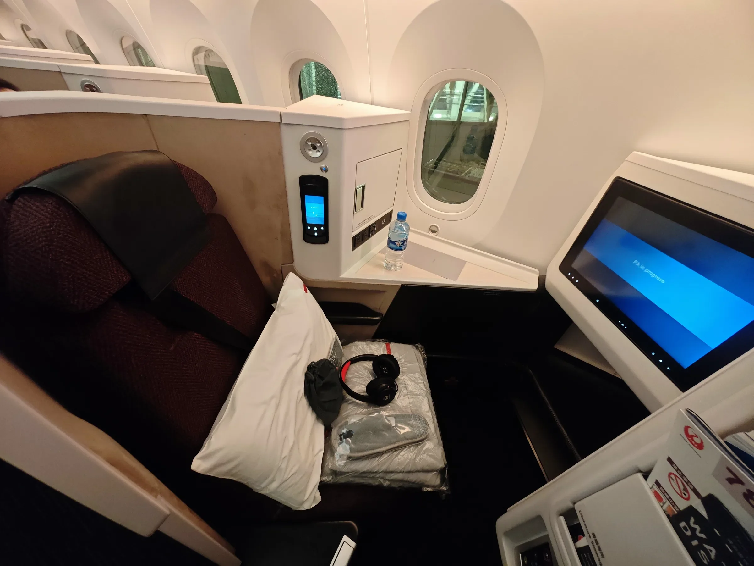 JAL SKY SUITE IIIの別角度