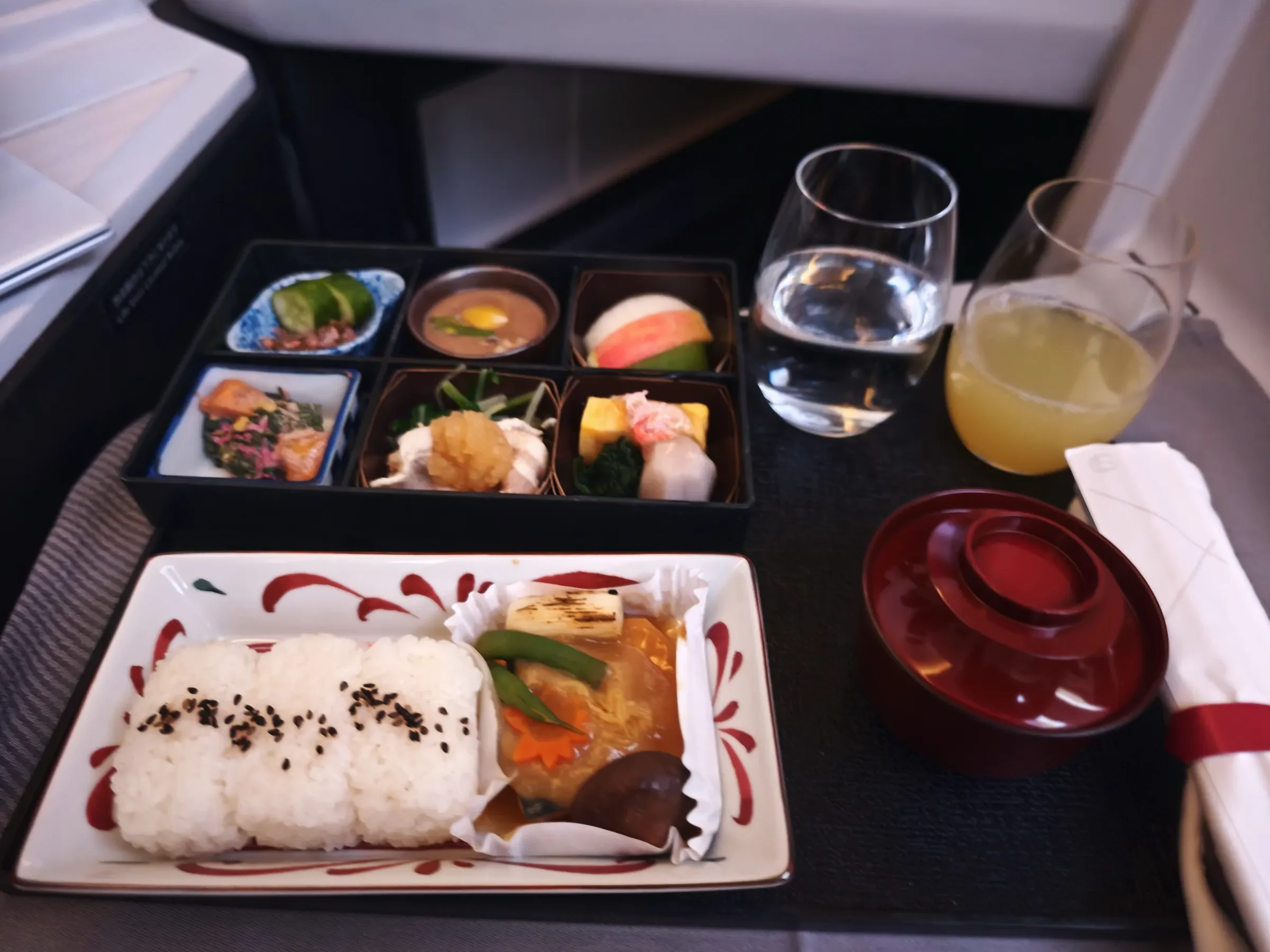 今回の機内食