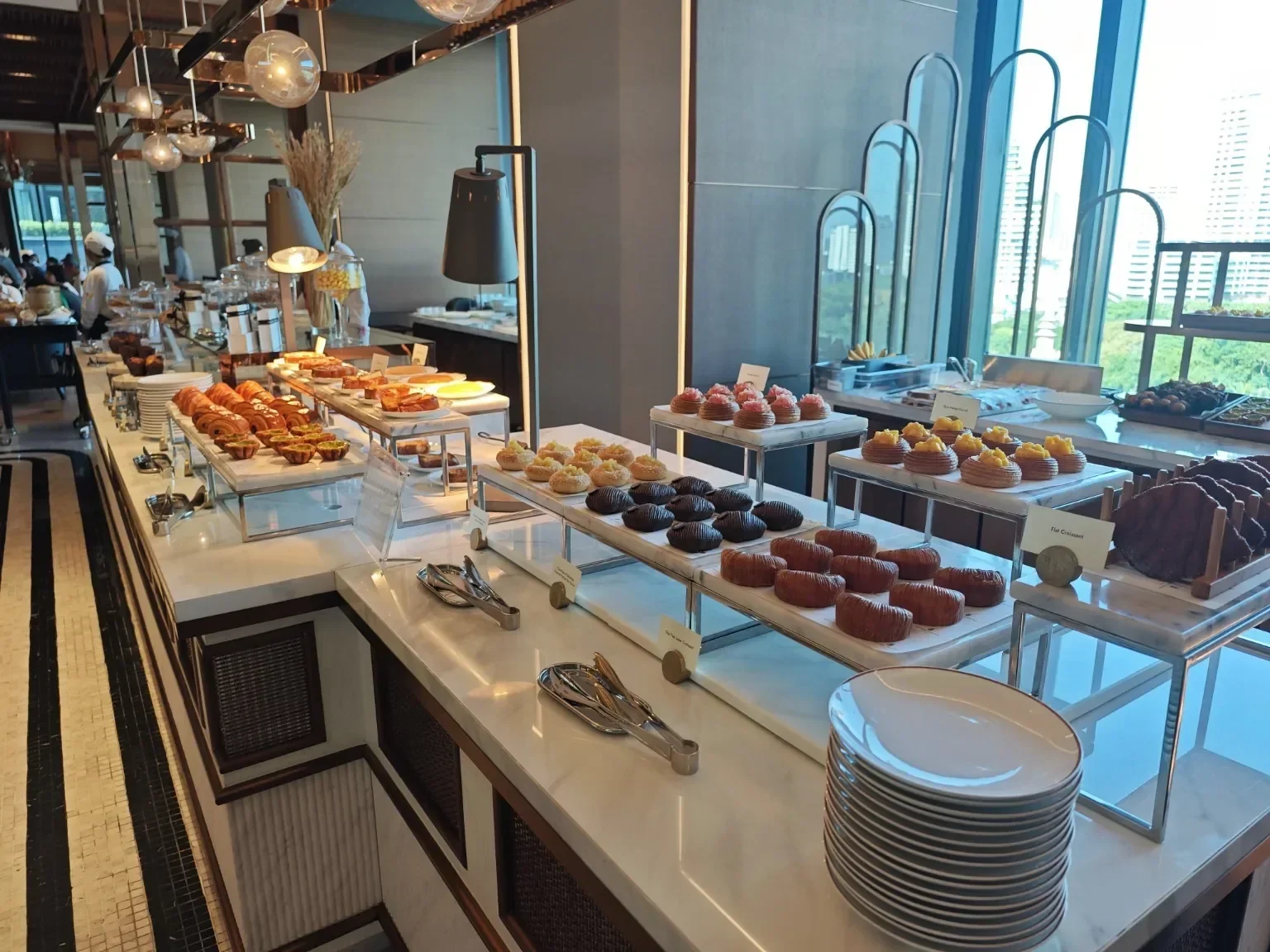 朝食のベーカリーコーナー